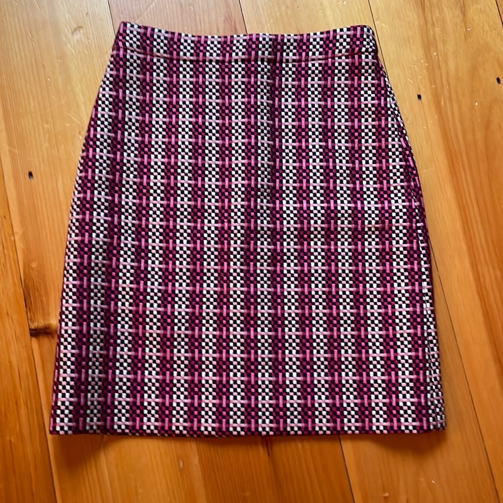 Pink and black Ann Taylor petite skirt